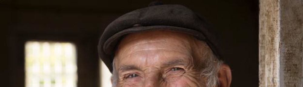 Maroussia envisage-t-elle d’arrêter un jour ce travail pénible avec les animaux ? « Quand je serai morte », dit-elle. Spartax, lui, est fatigué. Et tant qu’il tient encore sur ses jambes, il se verrait bien profiter un peu plus du temps qui passe.E.M.